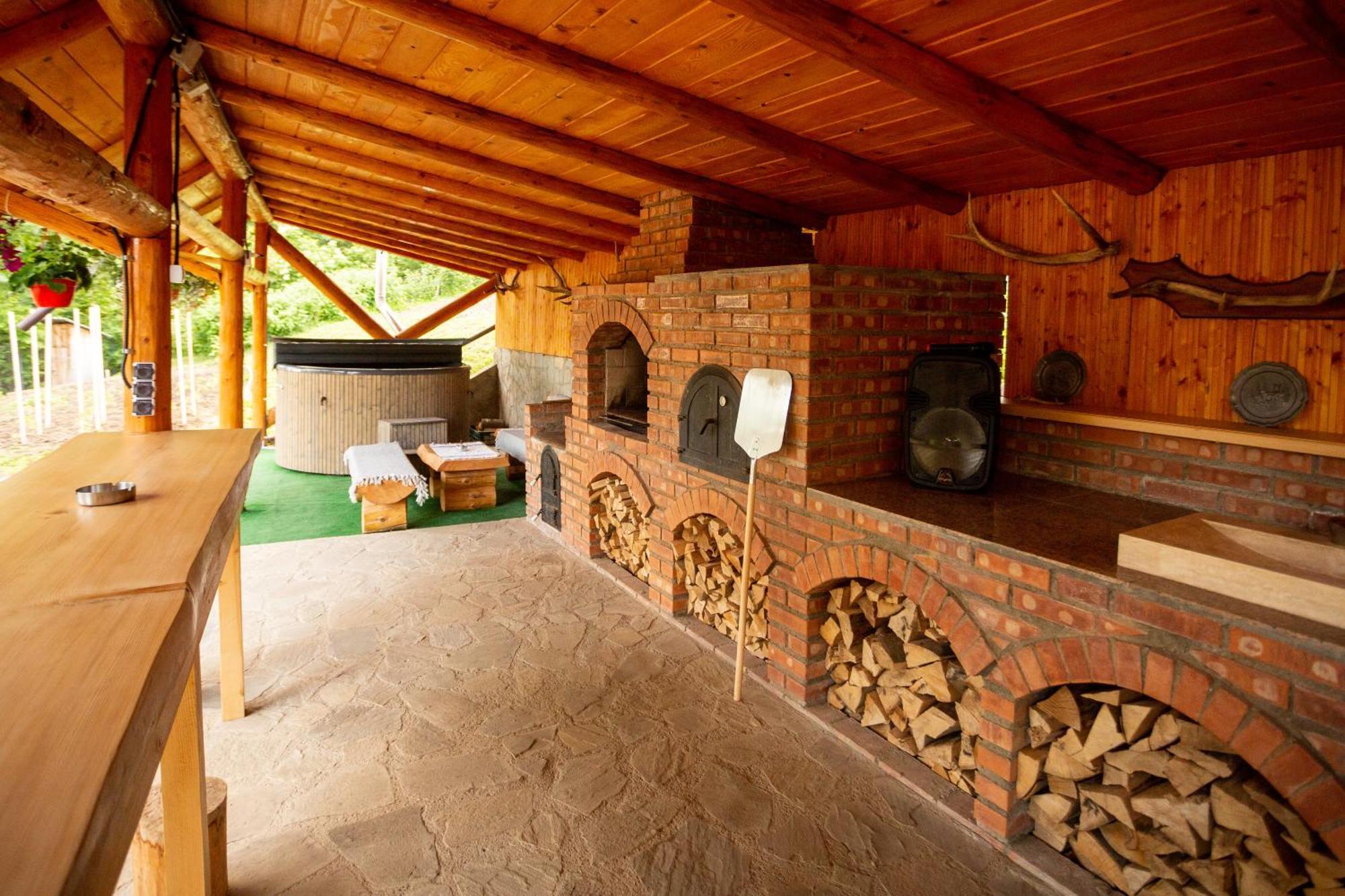 Casa Rumelia Paltineni Bagian luar foto